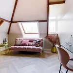Novallure Short Hotel