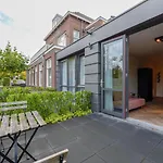 Novallure Short 3* Leidschendam