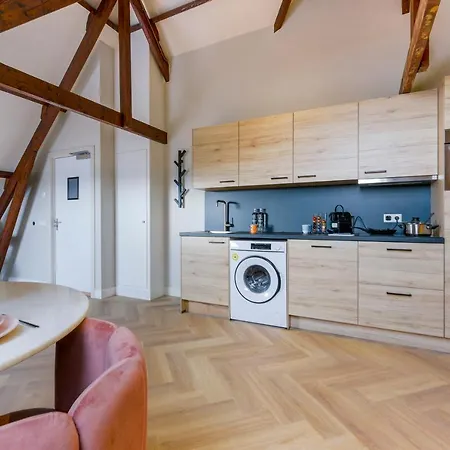 Novallure Short 3* Leidschendam