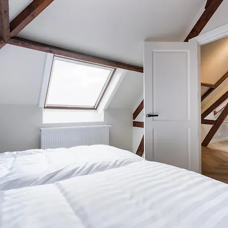 Novallure Short Hotel