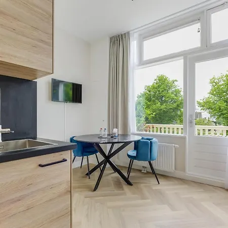 Novallure Short Hotel Leidschendam