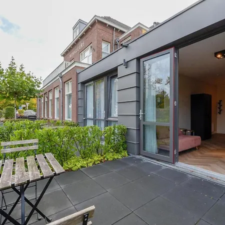 Novallure Short 3* Leidschendam