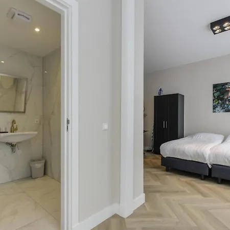 Novallure Short Hotel Leidschendam