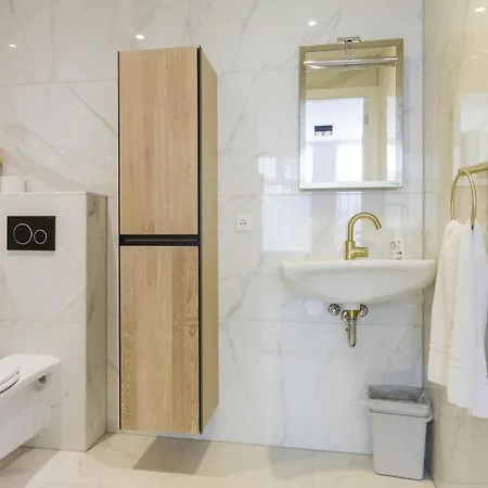 Hotell Novallure Short