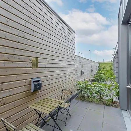 Novallure Short 3* Leidschendam