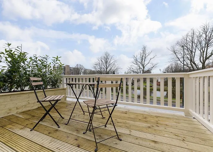 Novallure Short 3* Leidschendam