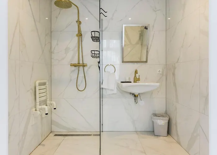 Novallure Short Hotel 3*