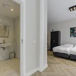 Novallure Short Hotel Leidschendam