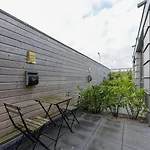 Novallure Short 3* Leidschendam