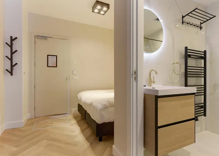 Novallure Short Hotel 3*